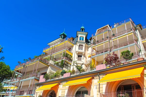 Luxe hotel in montreux, Zwitserland. — Stockfoto