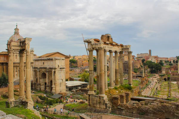 Ruínas no Fórum em Roma, Itália — Fotografia de Stock