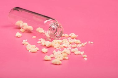 Esrar kristalleri yüksek THC içeriğiyle konsantre olur.