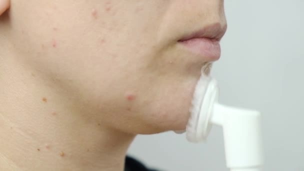 Woman Applying Foam Her Face Cleanse Skin High Quality Fullhd — Vídeos de Stock