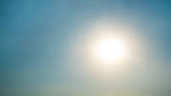 Schöne Untergehende Sonne Und Blauer Himmel Mit Kopierraum — Stockfoto