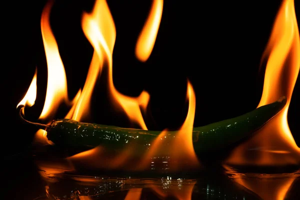 Burning Hot Chili Green Pepper Dark Fried Spicy Pepper — Stok fotoğraf