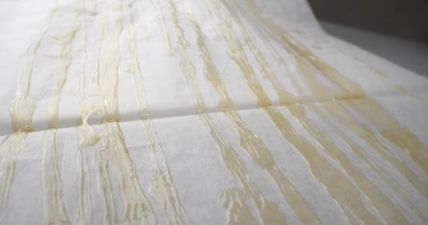 Cannabis Golden Resin Wax Paper High Thc Extract High Quality — Vídeo de Stock