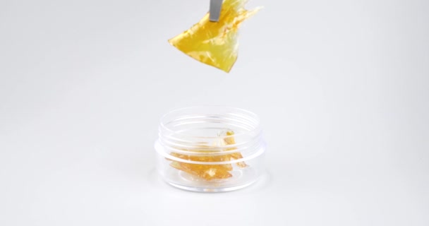 Medicinal Golden Extract Cannabis Wax High Quality Footage — Vídeo de stock