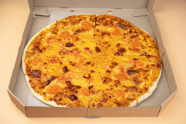 hands open box with mozzarella cheese pizza, delivery pizza.