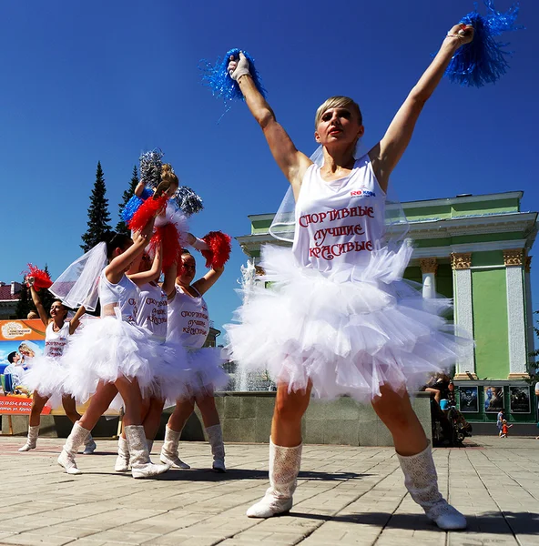 El desfile de novias —  Fotos de Stock