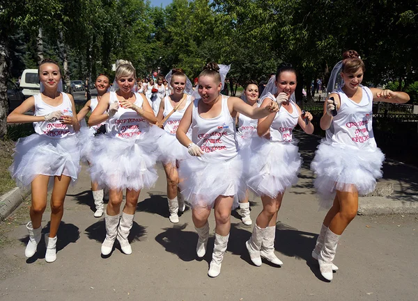 The parade of brides — Stock Photo, Image