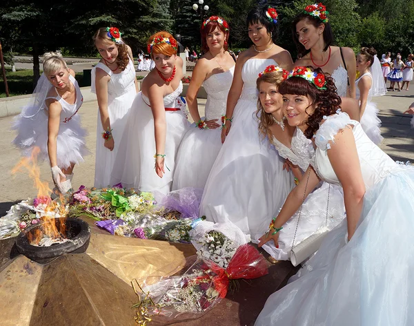 The parade of brides — Stock Photo, Image