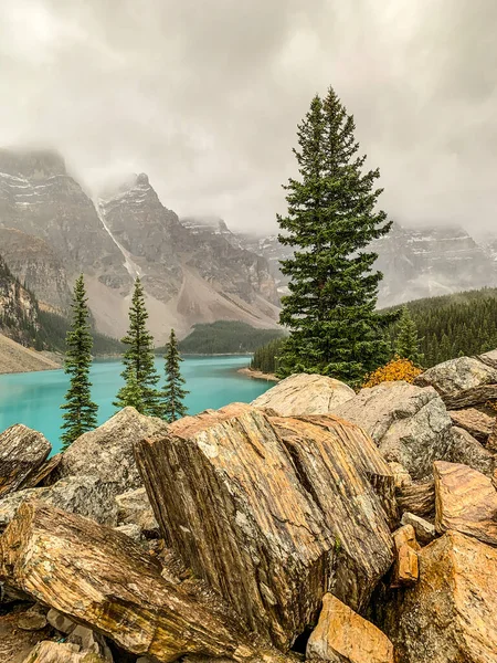 Moraine Lake Banff National Park Rainy Day Alberta Canada — Stock fotografie