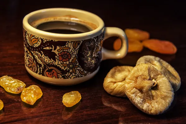 Kuruyemiş ve kahve — Stok fotoğraf