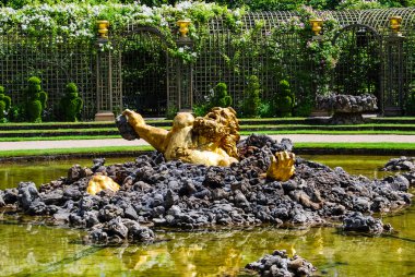 Enceladus fontaine bahçesinde versailles, Fransa