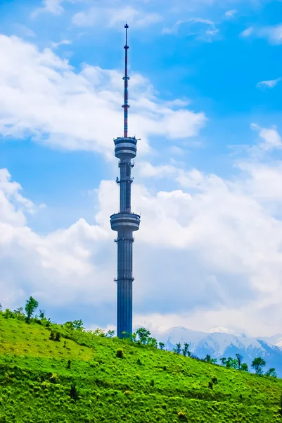 Televizní věž, almaty, Kazachstán — Stock fotografie