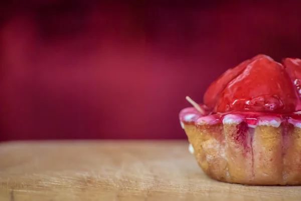 Cupcake auf einem Teller — Stockfoto