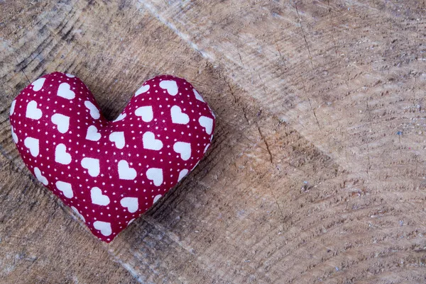 Corazón en cesta — Foto de Stock