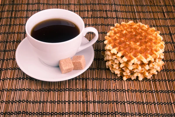 Weiße Tasse Kaffee — Stockfoto