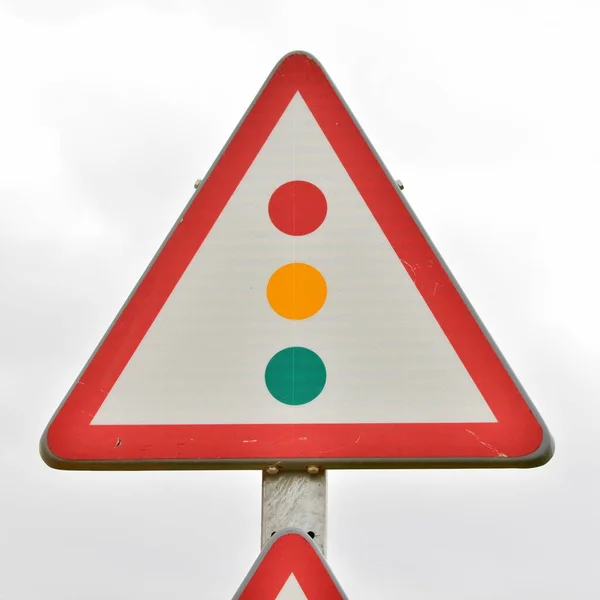 Varningsskylt Trafikljus Isolerad Vitt — Stockfoto