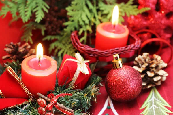 Mumlar ile Noel süsleri