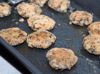 Lezzetli vejetaryen mantar köfteleri.