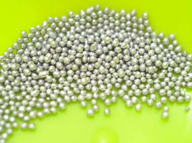 Gümüş Yenebilir Şeker Topları Pasta Dekorasyonu Kapatma