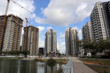 Yeni yüksek binalar, bunların bir kısmı Eco Park 'ta inşa ediliyor.. 