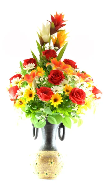 Flores multicolores en un jarrón, aisladas sobre fondo blanco — Foto de Stock