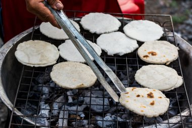 Kızarmış pirinç keki