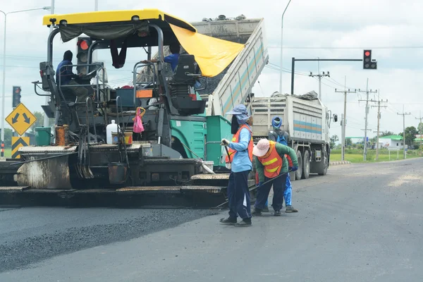 Construção de pavimentação rodoviária — Fotografia de Stock