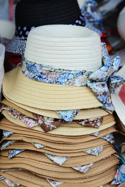 Винтажная шляпа женщины — стоковое фото