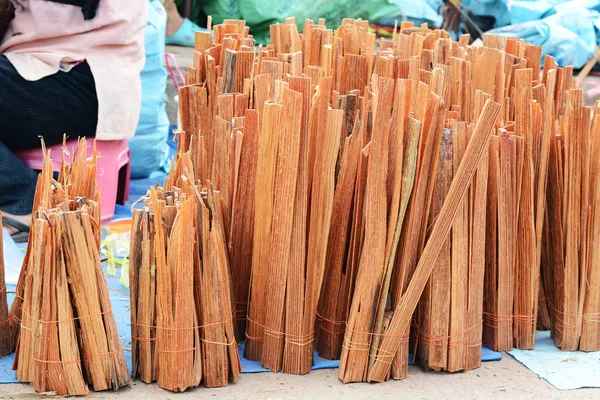 Trozos de madera en leña —  Fotos de Stock