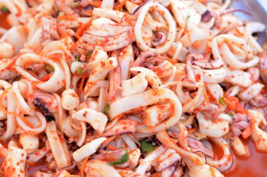 büyük deniz ürünleri salatası