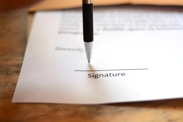 Firma con penna — Foto Stock