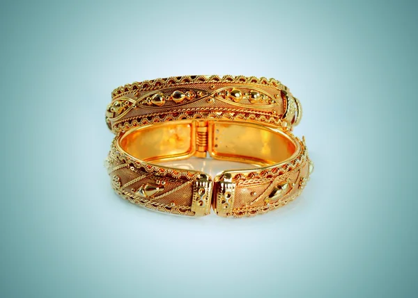 Golden bracelets — Stock Photo, Image