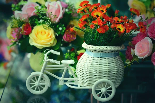 Beautiful colors of plastic flowers — Stock Photo, Image