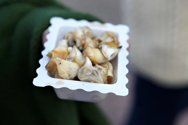 Pickled whelks are a traditional seafood snack in the United Kingdom — Stock Photo, Image