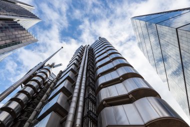 Londra şehir içinde gökdelenler üçlüsü.