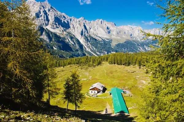 La valle della montagna — Foto Stock