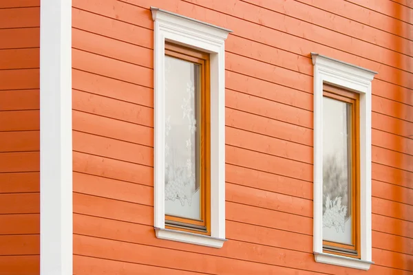 eski geleneksel kırsal tarzda cam ahşap bir evde