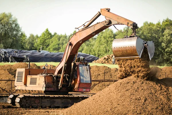 Special Equipment Collecting Peat Peat Extraction Process Agriculture Industry Peat — Stock Photo, Image