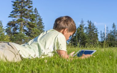 Çocuk iPad kullanma