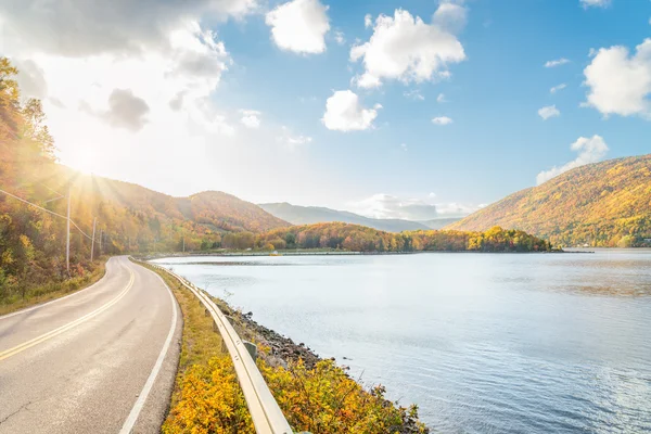 Güzel sonbahar manzarası