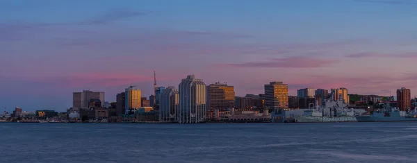 Panorama de Halifax Nova Escócia ao pôr-do-sol — Fotografia de Stock