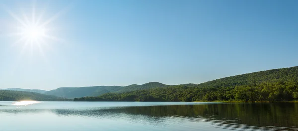 沃伦湖的全景 — 图库照片