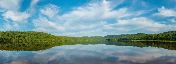 Panorama jeziora warren — Zdjęcie stockowe