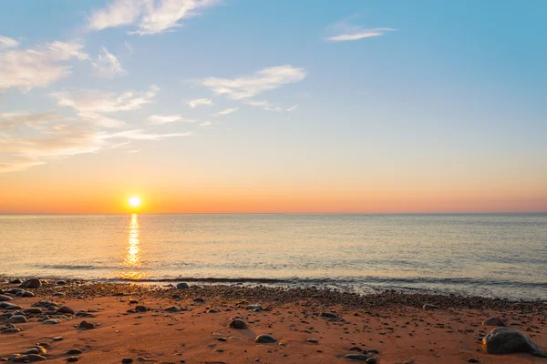 Côte océanique au lever du soleil — Photo