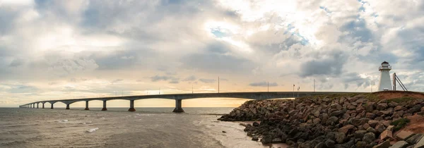Panorama över confederation bridge — Stockfoto