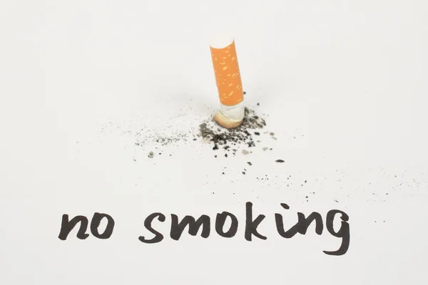 Бросить курить — стоковое фото