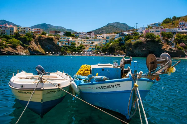 Bahía tranquila en el pueblo de Bali. Grecia. Creta —  Fotos de Stock