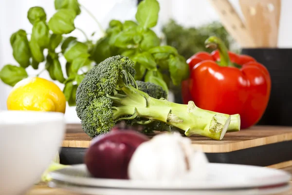 Légumes dans la cuisine — Photo