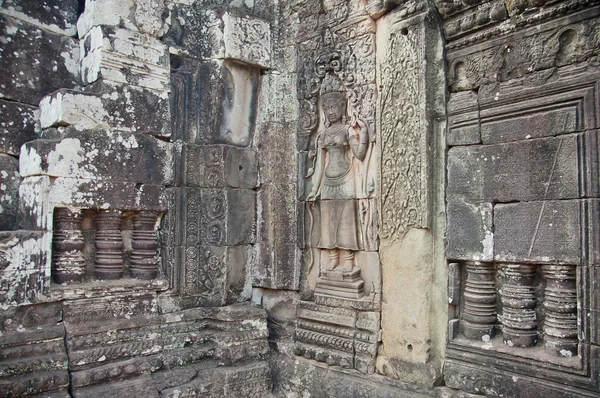 Σχήμα στον τοίχο ενός από το ναό angkor — Φωτογραφία Αρχείου