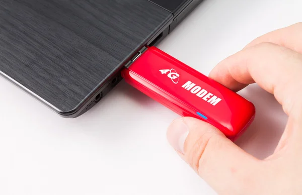 Mobil internet bağlantılı dizüstü